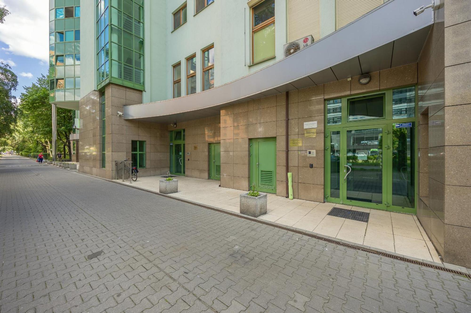 Cozy With Terrace Near Zachodnia By Renters * Warsaw