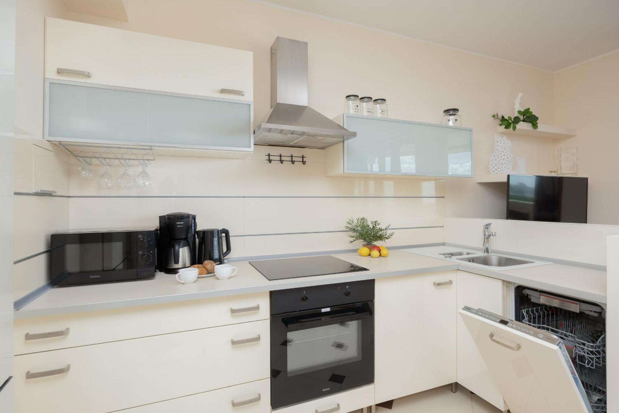 Butas Cozy With Terrace Near Zachodnia By Renters Warsaw