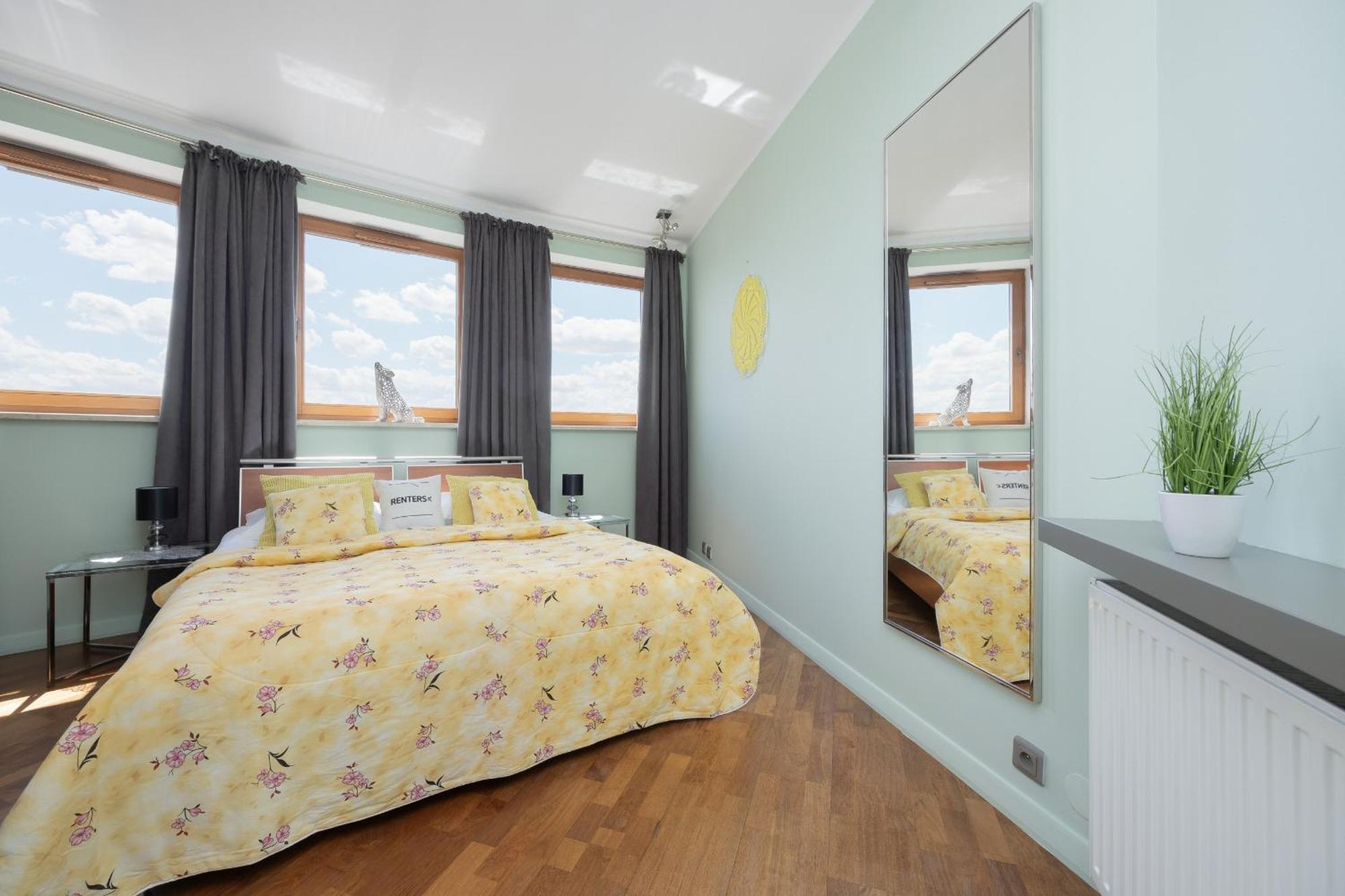 Butas Cozy With Terrace Near Zachodnia By Renters